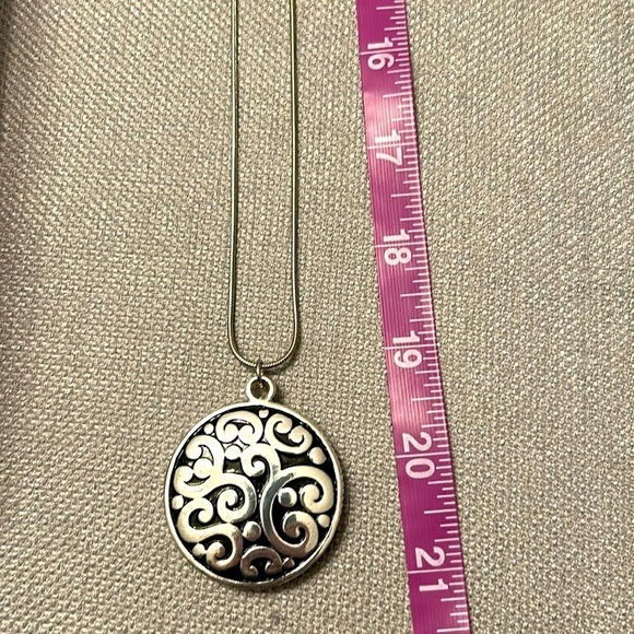 NEW ! Reversible Jewelry 38” Long Necklace Adjustable Scroll Side Hammered Side - Picture 9 of 15